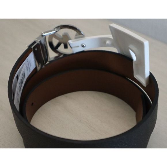Michael Kors 556081C 001 Women Sz L Black/Brown Leather Twist Reversible Belt $6 - Picture 8 of 11